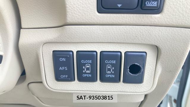 Nissan ELGRAND 2005-10 8873448-17