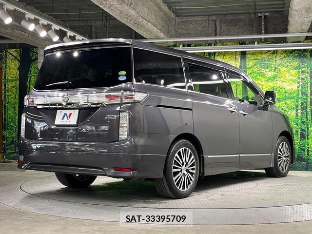 Nissan ELGRAND 2017-09 8873741-17