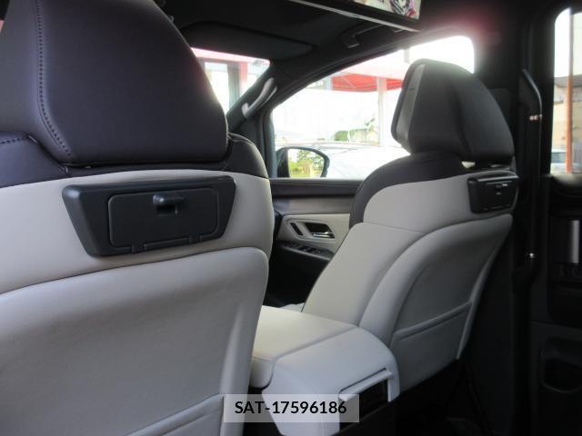 Nissan ELGRAND 2026-08 8873750-10