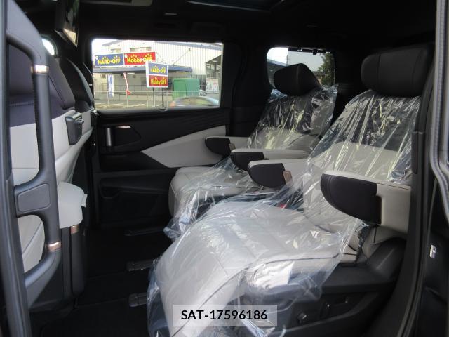 Nissan ELGRAND 2026-08 8873750-9