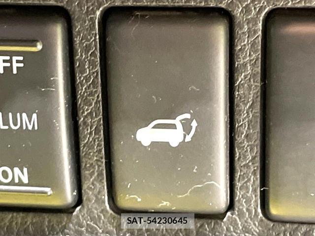 Nissan ELGRAND 2013-03 8873792-5