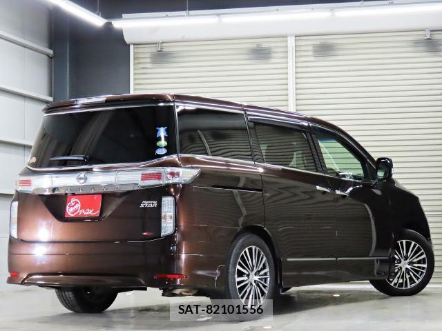 Nissan ELGRAND 2014-02 8874670-1