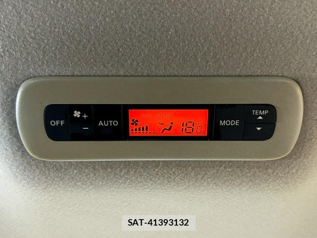 Nissan ELGRAND 2016-12 8874960-15