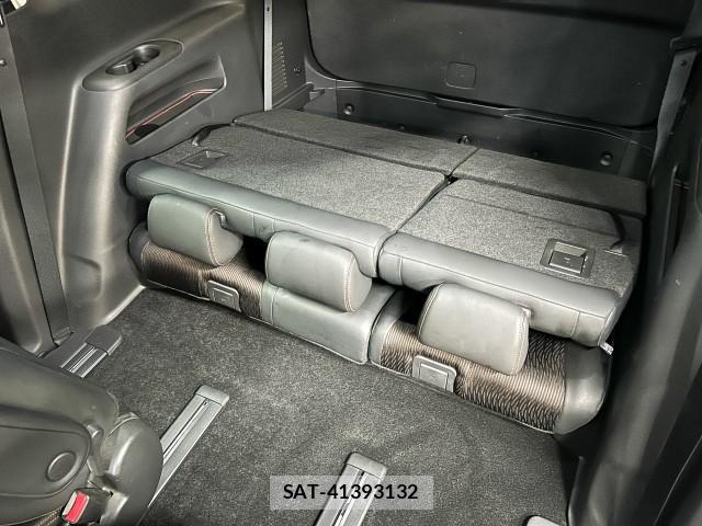 Nissan ELGRAND 2016-12 8874960-18