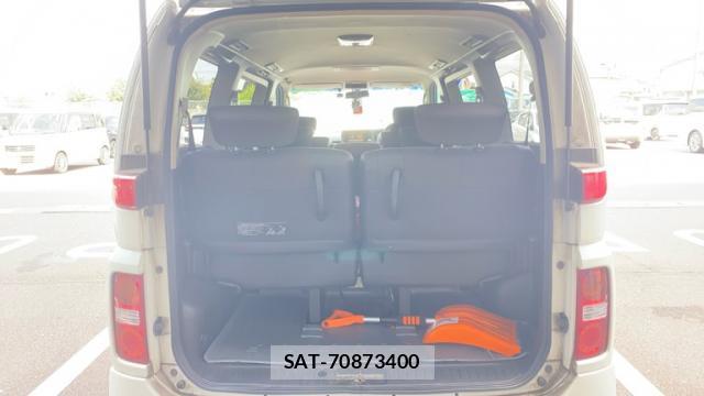 Nissan ELGRAND 2005-03 8875728-11