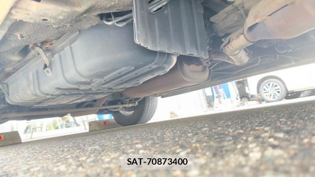 Nissan ELGRAND 2005-03 8875728-6