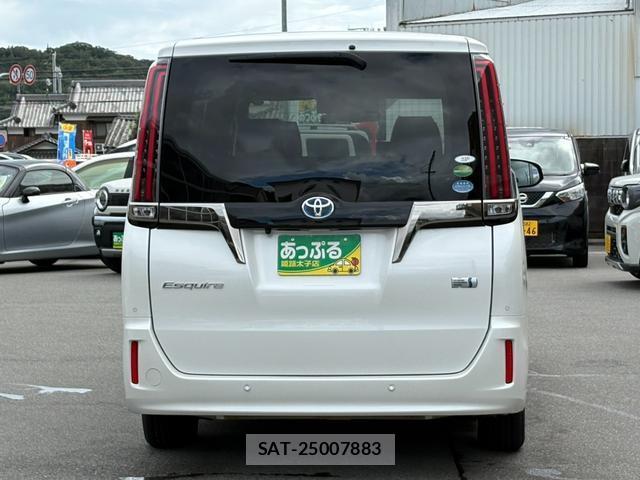 Toyota ESQUIRE 2020-03 8872919-3