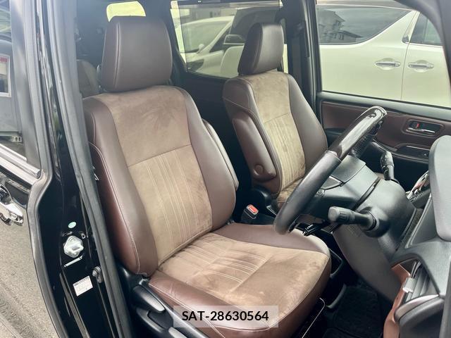 Toyota ESQUIRE 2018-11 8873086-11
