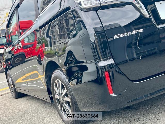 Toyota ESQUIRE 2018-11 8873086-8