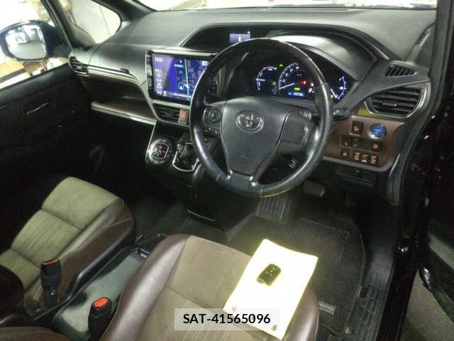 Toyota ESQUIRE 2018-10 8874806-2