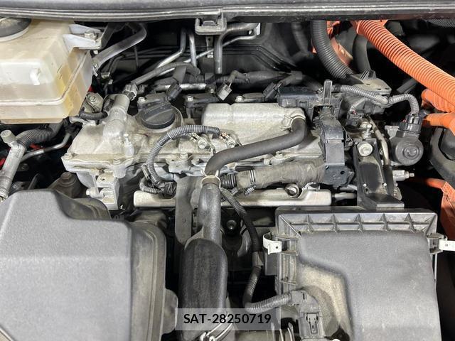 Toyota ESQUIRE 2017-12 8874852-17