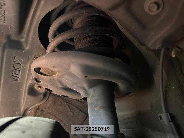 Toyota ESQUIRE 2017-12 8874852-19