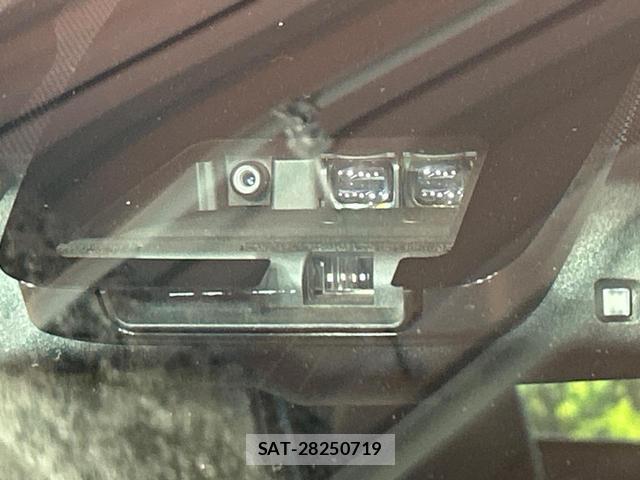 Toyota ESQUIRE 2017-12 8874852-6