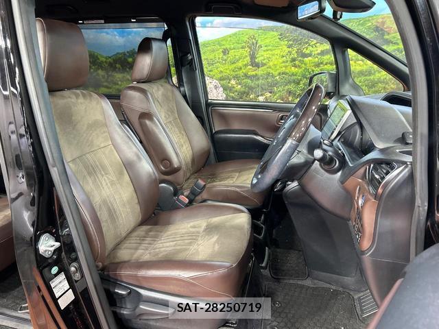 Toyota ESQUIRE 2017-12 8874852-7