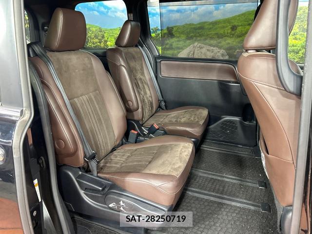 Toyota ESQUIRE 2017-12 8874852-8
