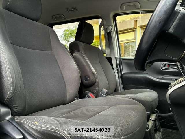 Toyota ESQUIRE 2015-09 8875034-5