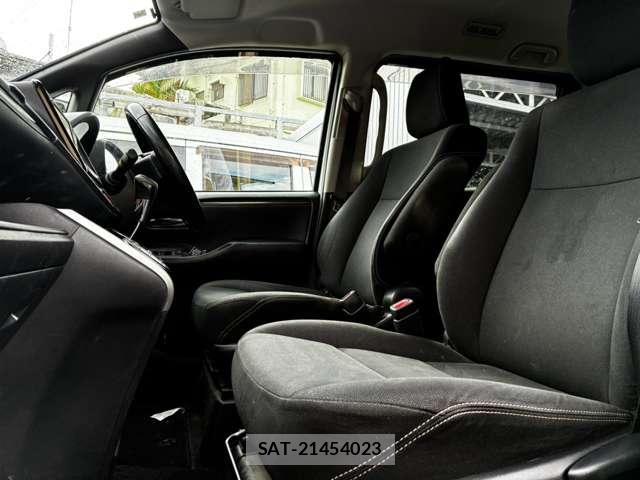Toyota ESQUIRE 2015-09 8875034-6