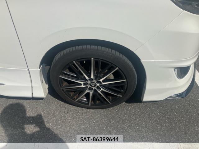 Toyota ESQUIRE 2018-04 8875682-1