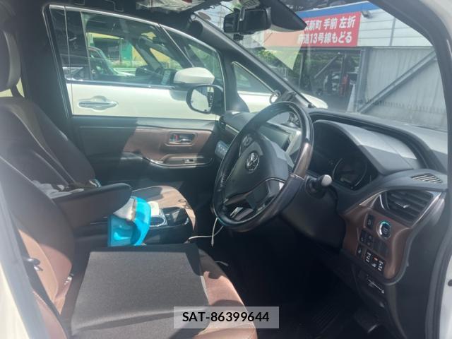 Toyota ESQUIRE 2018-04 8875682-7
