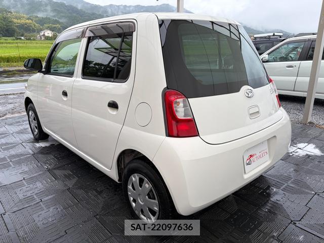 Daihatsu ESSE 2009-08 8872869-1