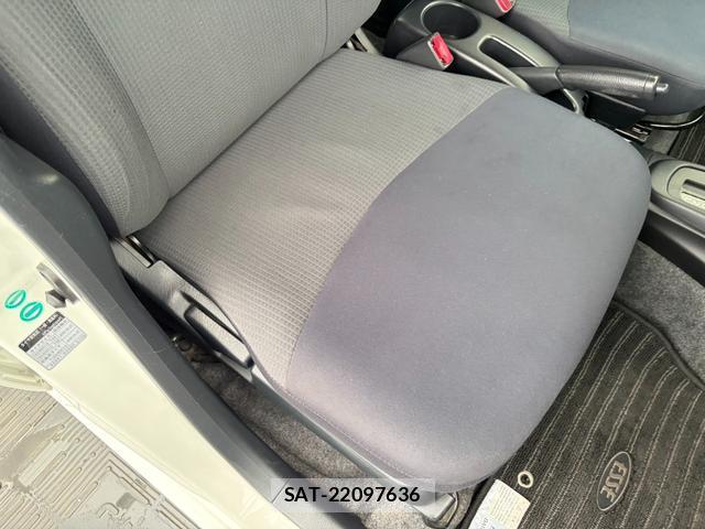 Daihatsu ESSE 2009-08 8872869-9