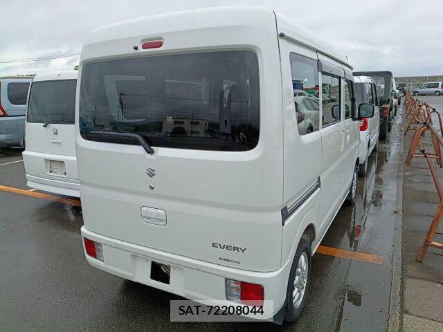 Suzuki EVERY 2026-01 8875110-4