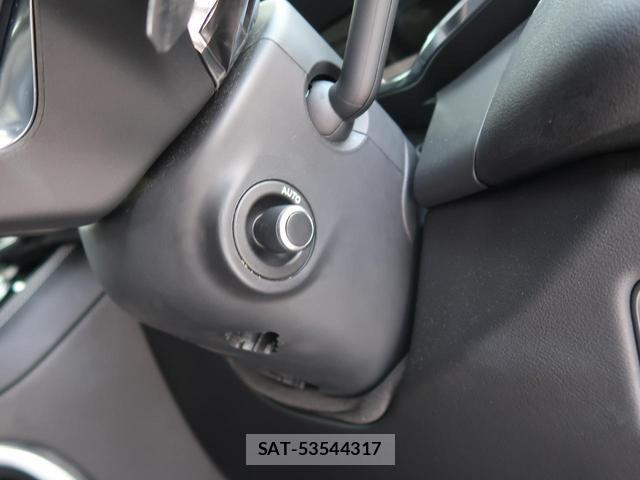 Jaguar F-PACE 2023-10 8873088-15