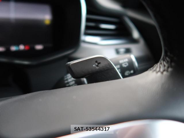 Jaguar F-PACE 2023-10 8873088-16