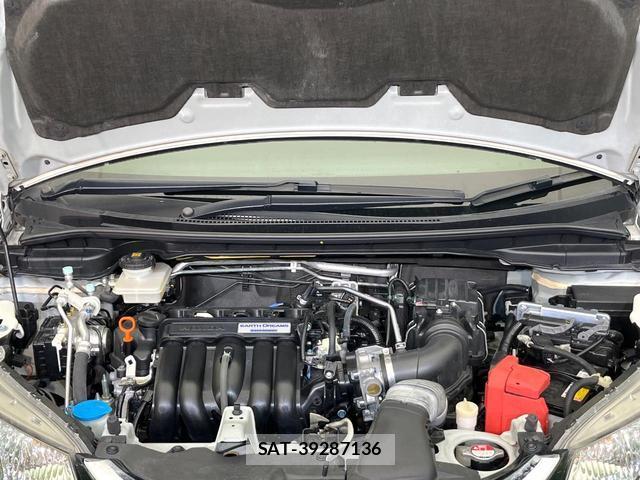 Honda FIT HYBRID 2016-06 8874608-17