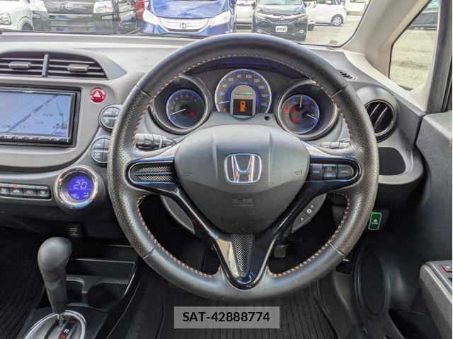 Honda FIT SHUTTLE HYBRID 2012-06 8875090-17