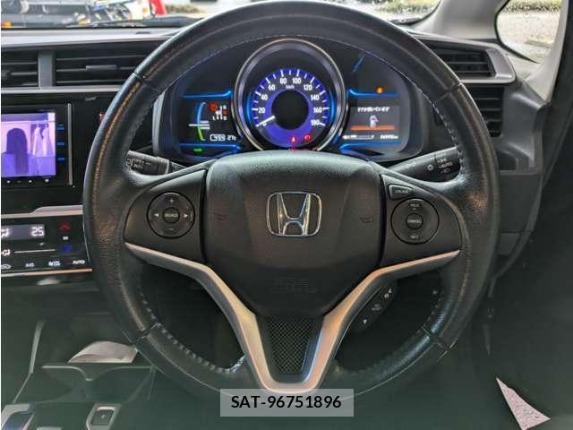 Honda FIT 2014-08 8872863-14