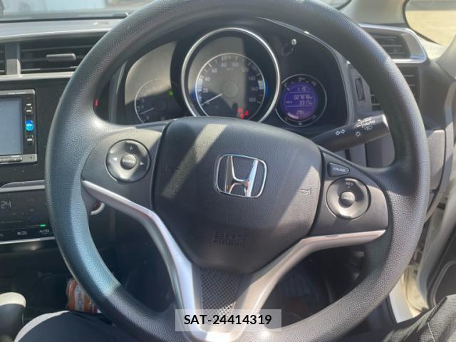 Honda FIT 2015-10 8873366-14