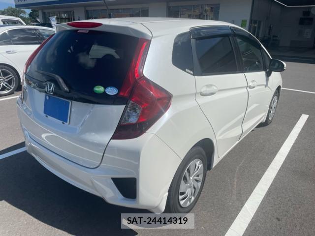 Honda FIT 2015-10 8873366-3