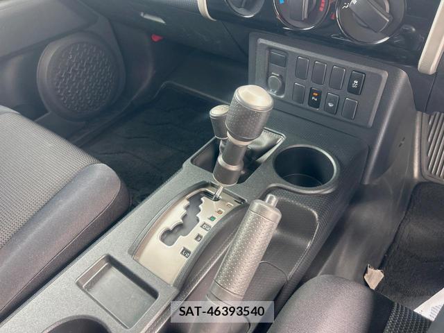 Toyota FJ CRUISER 2012-09 8873215-18