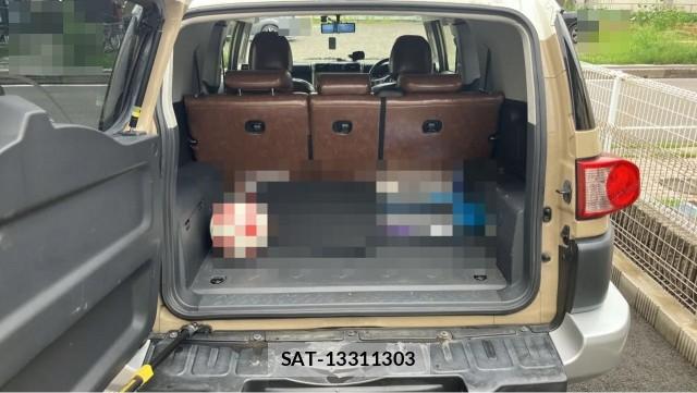 Toyota FJ CRUISER 2015-02 8874408-17