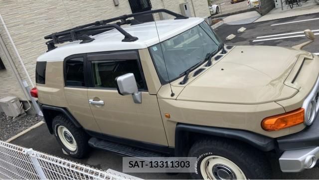 Toyota FJ CRUISER 2015-02 8874408-3