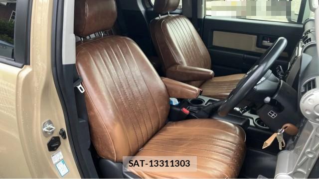 Toyota FJ CRUISER 2015-02 8874408-5