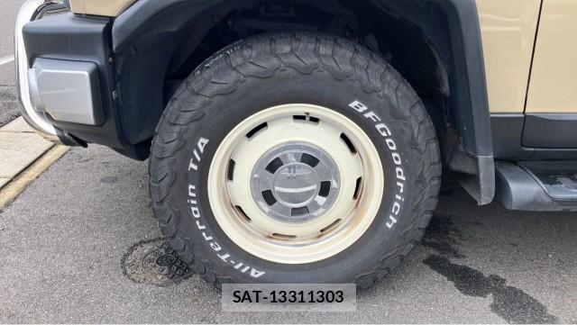 Toyota FJ CRUISER 2015-02 8874408-8