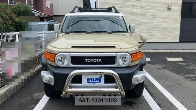 Toyota FJ CRUISER 2015-02 8874408-9