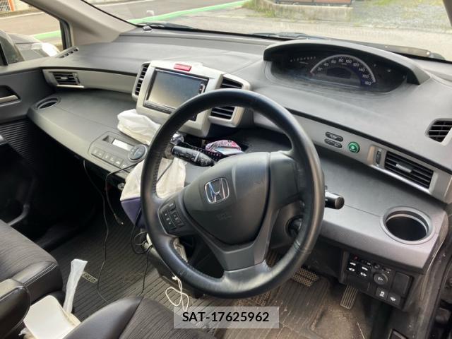 Honda FREED 2014-04 8874942-8