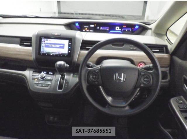 Honda FREED 2022-11 8875330-2