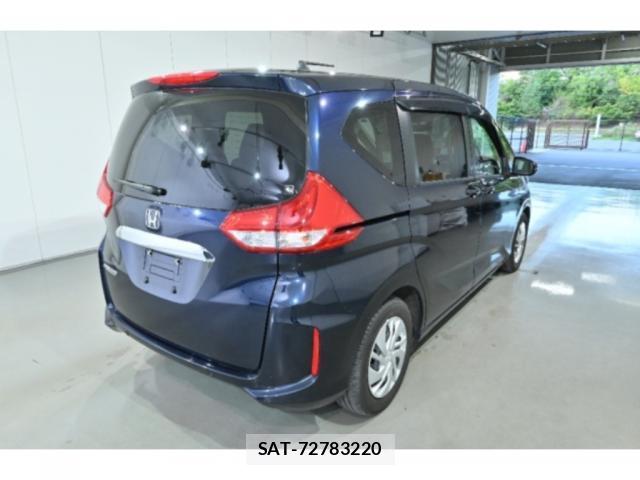 Honda FREED 2022-01 8875331-1