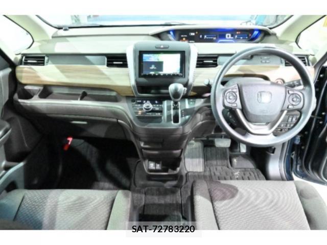 Honda FREED 2022-01 8875331-2