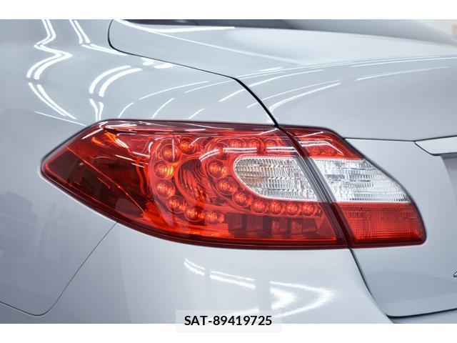 Nissan FUGA HYBRID 2011-11 8874067-5