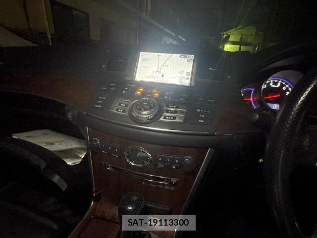 Nissan FUGA 2009-09 8874591-3