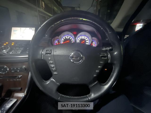 Nissan FUGA 2009-09 8874591-4