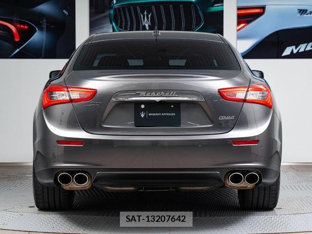 Maserati GHIBLI 2016-01 8874276-16