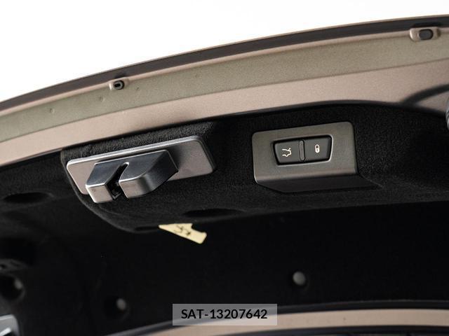 Maserati GHIBLI 2016-01 8874276-19