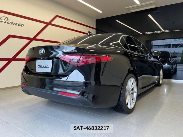 ALFA ROMEO Giulia 2019-11 8872600-5