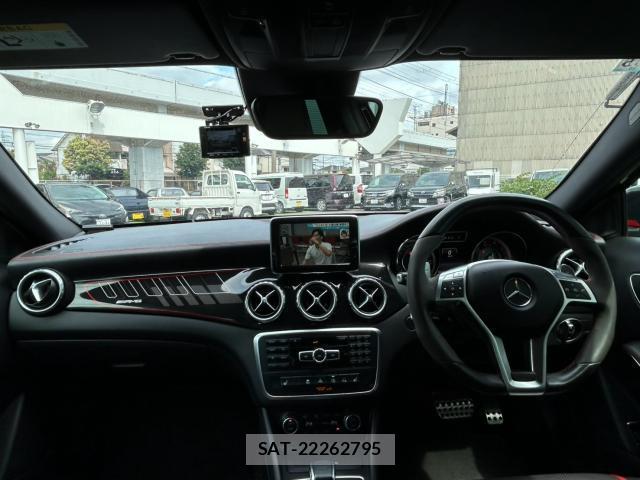 Mercedes Benz GLA-CLASS 2014-05 8874057-2